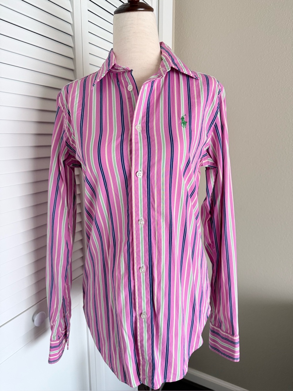 Ralph Lauren Women’s Pink Multi-Stripe Classic Fit Button-Down Shirt Size4 EUC
